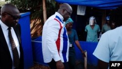 DRC President Felix Tshisekedi arrives at an ebola treatment center at Beni General Hospital in Beni on April 16, 2019. 