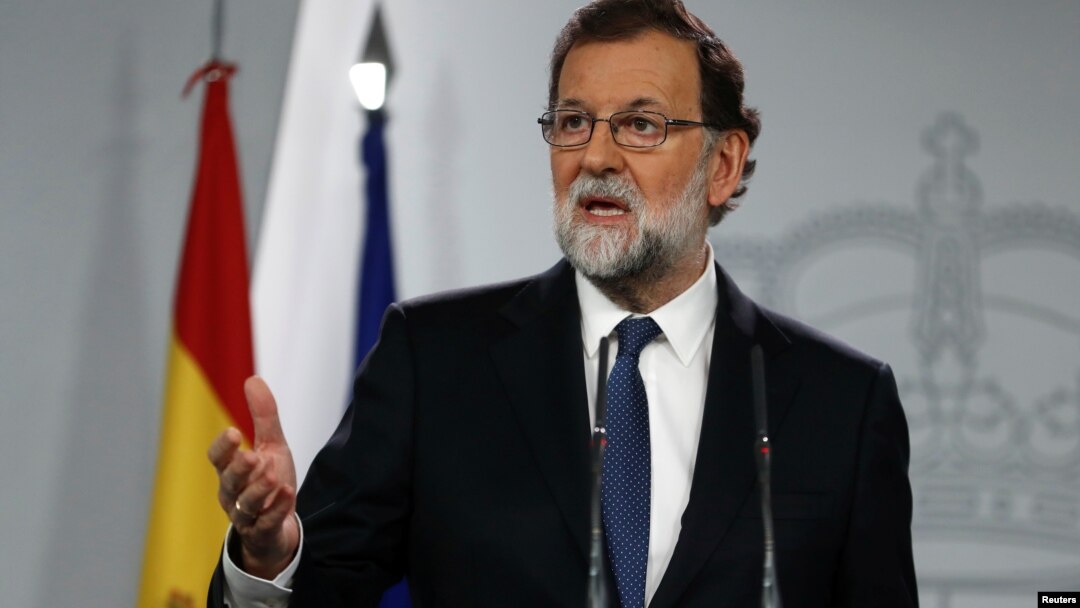 Thủ tướng Tây Ban Nha Rajoy tại họp báo hôm 21/10