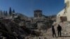 Jefe de la OTAN visita Turquía, promete ayuda por terremoto para aliado