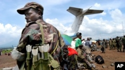 Un soldat congolais à l'aéroport de Goma, RDC, le 5 décembre 2004.