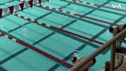 美国跨性别女子游泳运动员的成功引发争议