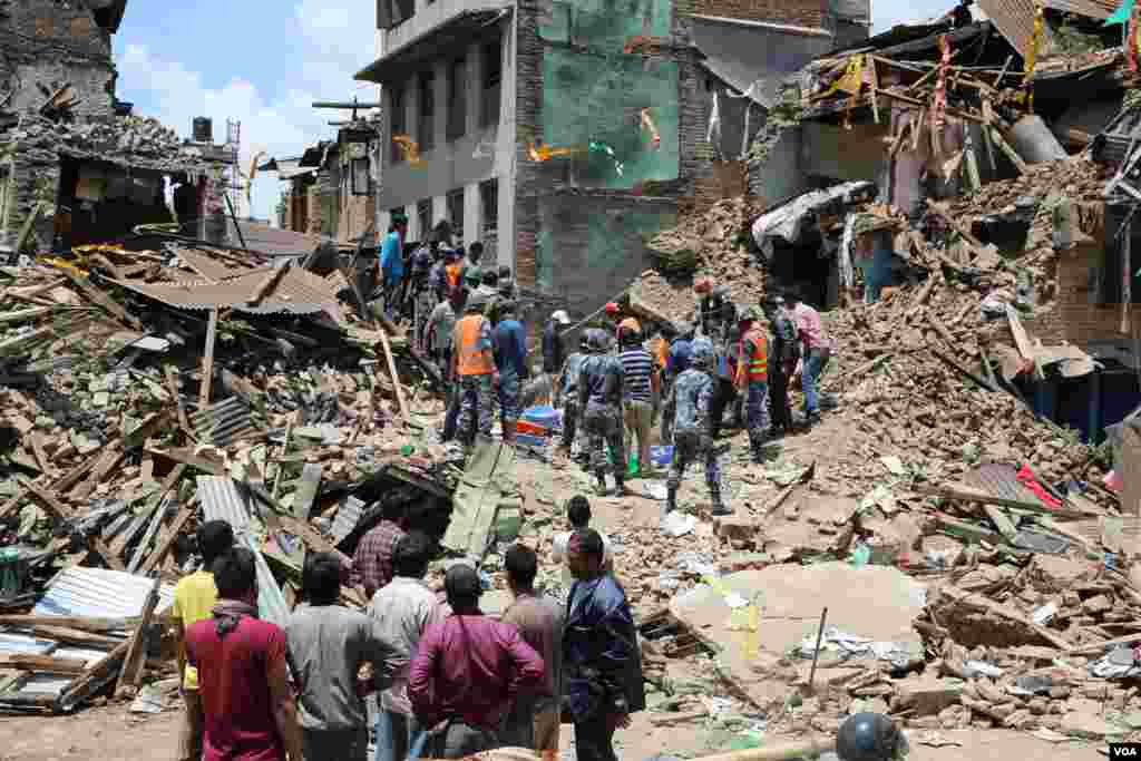 Nepal is placed 145th on the 187-country list of the UN&rsquo;s Humanitarian Development Index. Officials and experts worry that the country&rsquo;s recovery from the earthquake could take longer than expected. (Hilmi Hacaloglu/VOA)