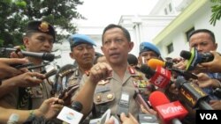 Kapolri Jenderal Tito Karnavian di kompleks Istana Kepresidenan memberikan keterangan seputar tertembaknya buronan teroris Santoso (19/7). (VOA/Andylala Waluyo)