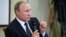 Tổng thống Nga Vladimir Putin phát biểu trong một cuộc họp báo sau khi kết thúc Hội nghị Thượng đỉnh G-20 ở Hàng Châu, Trung Quốc, ngày 5 tháng 9 năm 2016.