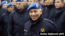 Bivši general srpske policije i komandant Žandarmerije Goran Radosavljević Guri, 24. oktobra 2003. godine (Foto: AP/Darko Vojinović) 