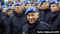 Bivši komandant Žandarmerije Republike Srbije Goran Radosavljević Guri, 24. oktobra 2003. godine (Foto: AP/Darko Vojinović) 