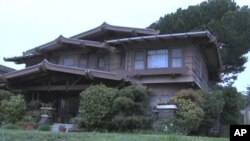 西亚当区有些房屋设计风格受到日本影响