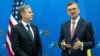 El secretario de Estado de EEUU, Antony Blinken, y el ministro de relaciones exteriores de Ucrania, Dmytro Kuleba durante una conferencia de prensa en la sede de la OTAN en Bruselas, Bélgica, el 29 de noviembre de 2023.