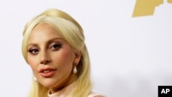 Lady Gaga aux 88e Academy Awards à Beverly Hills, Californie, 8 février 2016. 