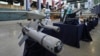 Drone dan berbagai senjata lainnya buatan dalam negeri Iran dipamerkan dalam sebuah pameran di kompleks militer milik Kementerian Pertahanan, di Teheran, Iran (foto: dok). 