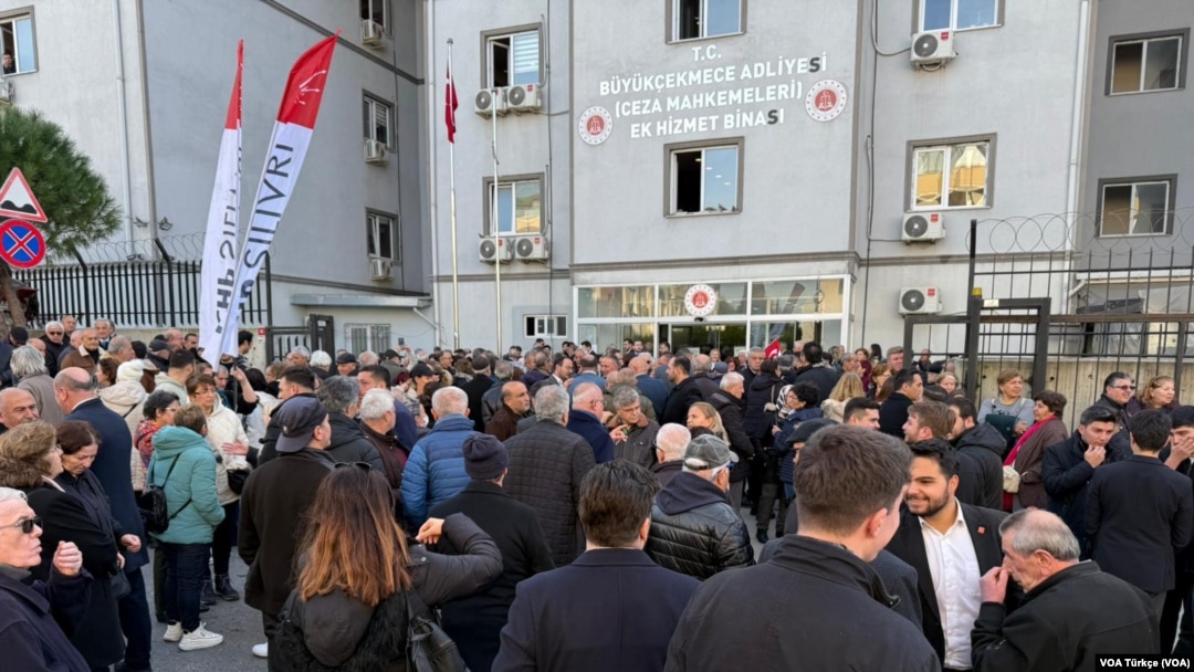 İstanbul Büyükşehir Belediye Başkanı İmamoğlu hakkındaki ihaleye fesat karıştırma davasına ait duruşma Büyükçekmece'de yapıldı.