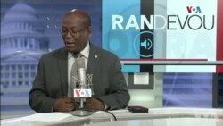 Plis moun ap rantre nan Karavan Amerik Santral la nan moman l ap vanse nan direksyon Meksiko City