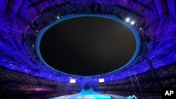 第19届亚洲运动会2023年9月23日在杭州正式来开序幕。文艺表演者在开幕式前展示他们的精彩节目。
