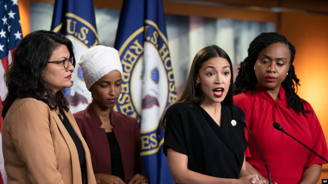 Članice Predstavničkog doma Aleksandrija Okasio-Kortez, Rašida Tlaib, Ilhan Omar i Ajana Presli u američkoj javnosti su dobile nadimak "odred".