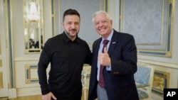 Dîmenek Senator Lindsey Graham û Serokê Ukrayna Volodymyr Zelenskyy (Arşîv)