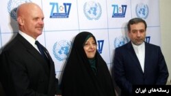 معصومه ابتکار رئیس سازمان حفاظت محیط زیست در کنار عباس عراقچی و گری لوئیس