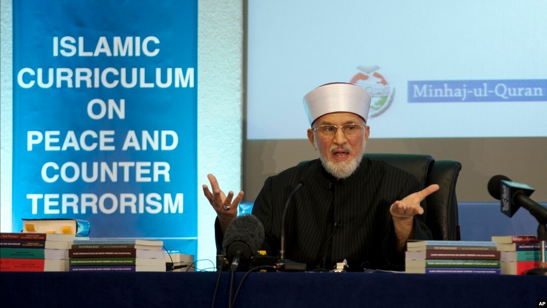 Ulama asal Pakistan, Dr Muhammad Tahir-ul-Qadri, mengusulkan kurikulum pendidikan baru di Inggris yang mengecam ideologi radikal dan kelompok militan dalam presentasi di London (23/6).