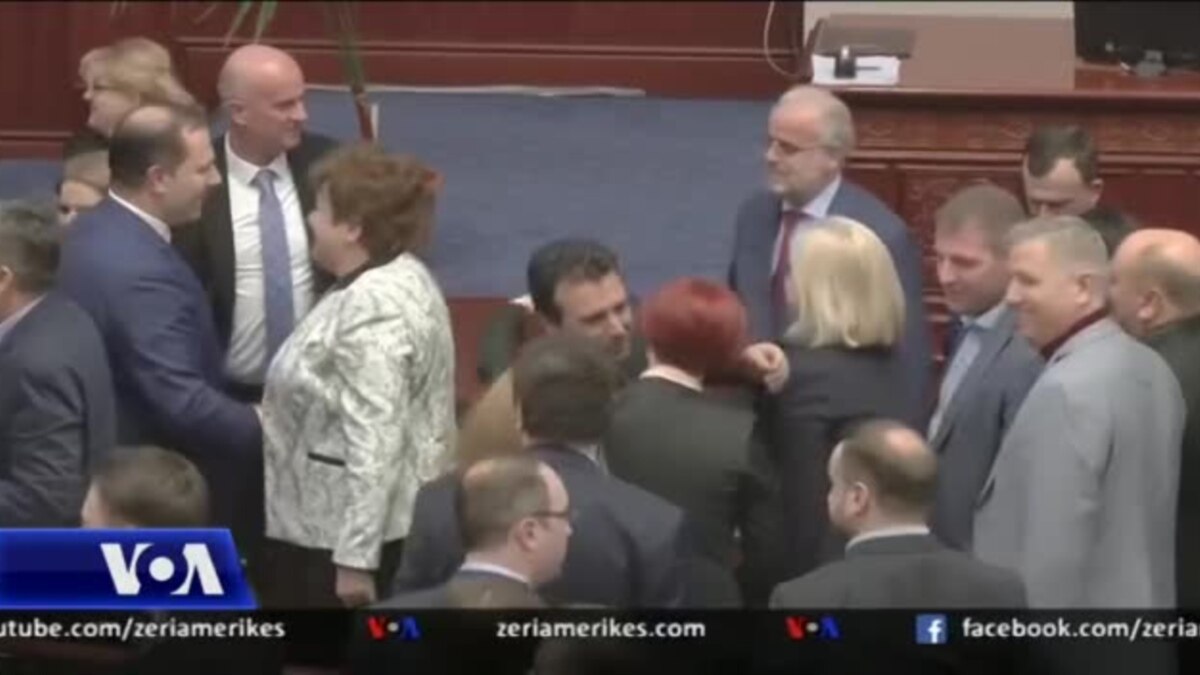 Billedresultat for Maqedoni: Reagime pasi parlamenti miratoi ndryshimet kushtetuese