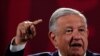 El presidente de México, Andrés Manuel López Obrador, gesticula durante una conferencia de prensa en el Palacio Nacional de la Ciudad de México, México, el 20 de junio de 2022.