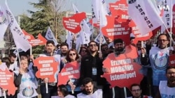 Ankarada səhiyyə işçiləri etiraz aksiyası keçirdi 
