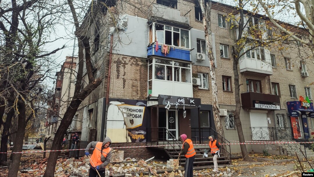 Rus saldırısı sonucu Ukrayna Mykolaiv'de hasar gören bir bina- 11 Kasım 2024.