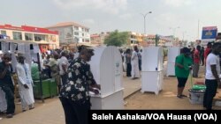 Jama’a sun fara kada kuri’ar zaben shekarar 2019 a unguwar Wuse 2 dake birnin tarayya Abuja.