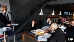 Direktorka USAID-a za Srbiju Suzan Fric govori na radnom ručku povodom desete godišnjice aktivnosti te agencije u Srbiji