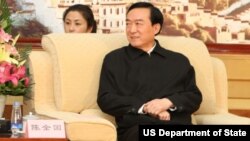 བོད་མི་ཏང་ཡོན་ཆོས་དད་ཡོད་མཁན་ཚོ་རྩ་མེད་བཟོ་རྒྱུ།