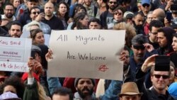 Migrants: le président tunisien Kais Saied tente l’apaisement 