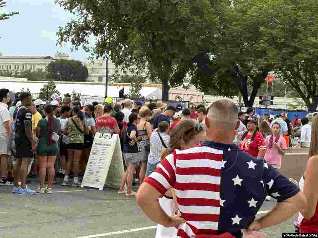 Şahîyên Girseyî li Washington DC bi Boneya 250 Salîya Serxwebûna Amerîkayê