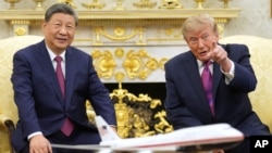特朗普总统与中国国家主席习近平在白宫椭圆形办公室举行会谈。（2026年9月24日）