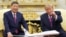 美国总统唐纳德·特朗普与到美国进行国事访问的中国国家主席习近平在白宫椭圆办公室。(2026年9月24日)