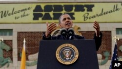 El presidente Obama habla en Asbury Park, en Nueva Jersey, donde vio de primera mano la recuperación de la zona tras los estragos causados por la tormenta Sandy.