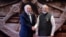 El Primer Ministro indio, Narendra Modi, (i) y el presidente de Brasil, Luiz Inácio Lula da Silva, se saludan en el centro de convenciones Bharat Mandapam para la Cumbre del G20 en Nueva Delhi, India, el sábado 9 de septiembre de 2023. Evan Vucci/vía REUTERS