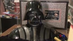 နာမည်ကြီးရုပ်ရှင်တွေထဲက ပစ္စည်းများလေလံ