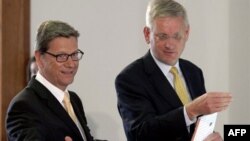 Nemački i švedski ministar inostranih poslova, Gvido Vestervele i Karl Bilt