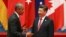 Chinese President Xi Jinping and U.S. President Barack Obama attend the G20 Summit in Hangzhou, Zhejiang province, Sept. 4, 2016. 
