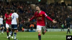 El español Abder Herrera abrió el camino del triunfo para United ante el Preston. 