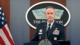 Juru bicara Pentagon, Mayor Jenderal Pat Ryder, menggelar konferensi pers di Pentagon, Washington, pada 15 April 2024. (Foto: AP/Kevin Wolf) 