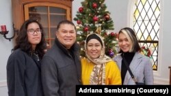 Adriana Sembiring merayakan Natal di rumah. (Foto: Adriana Sembiring/koleksi pribadi)