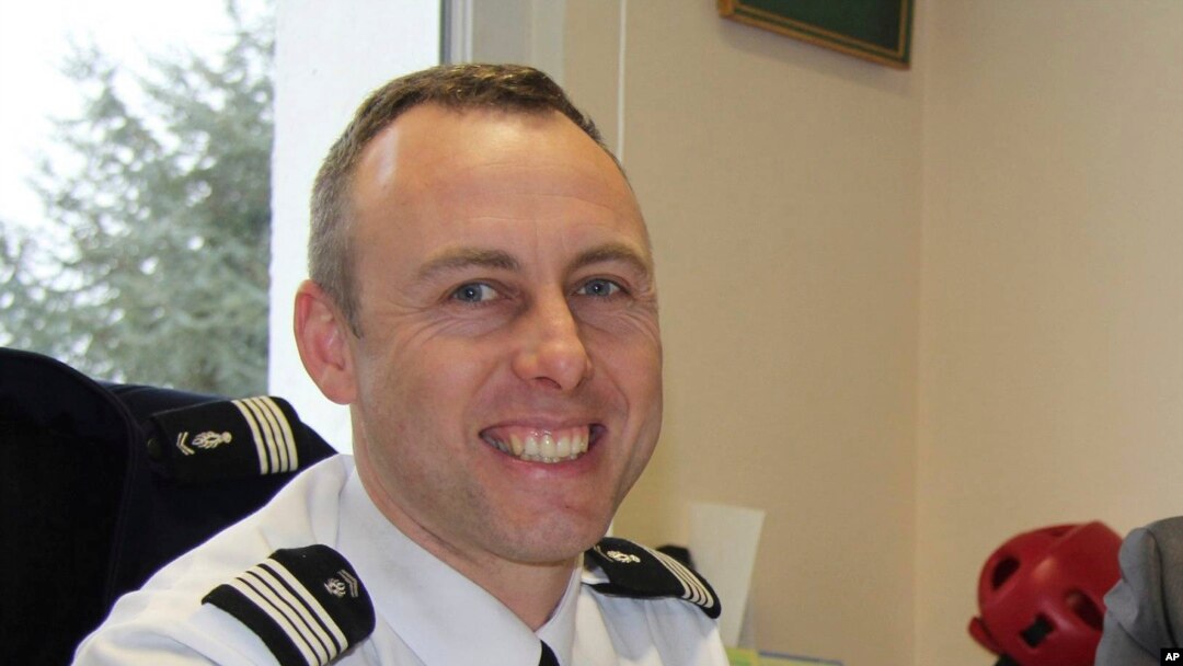 Arnaud Beltrame, seorang polisi yang menukar dirinya dengan seorang sandera di toko swalayan di Kota Trebes, Perancis, ketika terjadi serangan teror. (Foto: dok.)