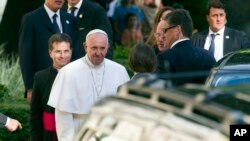 El papa Francisco a su llegada a la Nunciatura Apostólica en Washington, el martes 22 de septiembre de 2015. 