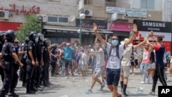 معترضان در تونس - ۳ مرداد ۱۴۰۰