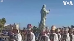 Անտեսելով վտանգը՝ հազարավոր մարդիկ Ինդոնեզիայում մասնակցել են եպիսկոպոսի ձեռնադրման արարողությանը