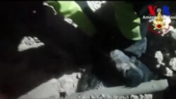 İtalya’da Enkazdan Köpek Kurtarıldı