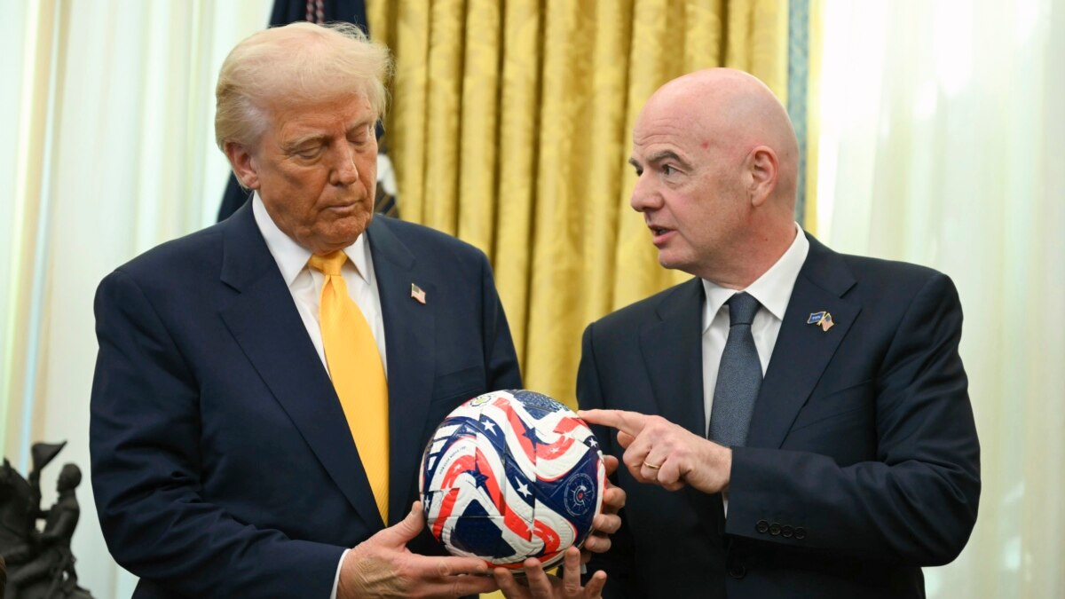 Trump se reúne con Infantino y crea grupo de trabajo que se prepara para albergar el Mundial