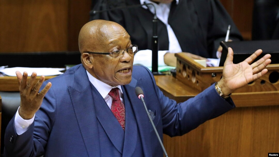 Jacob Zuma yahoze ari perezida wa Afrika y'epfo ashikiriza ijambo mu nama nshingamateka i Cape Town, Itariki ya 2/11/2017. 