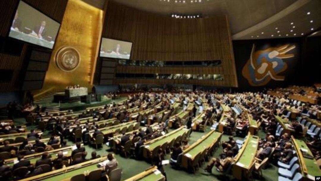 Suasana sidang Majelis Umum PBB di Kantor Pusat PBB, New York, Amerika Serikat (Foto: dok). Iran, Suriah dan Korea Utara telah menghambat pemberlakuan perjanjian PBB yang mengatur perdagangan senjata sedunia, Kamis (28/3).