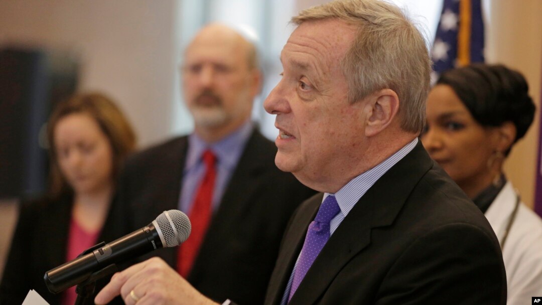 Demokrat senator Dik Durbin O'zbekiston prezidentiga murojaat qilayotgan liderlardan
