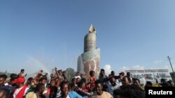 FAAYILII - Dargaggoonni Sidaamaa sagalee rifarandamii naannoo Sidaamaa dursanii shubbisan Itiyoophiyaa Hawaasaatti Sadaasa 17, 2019.